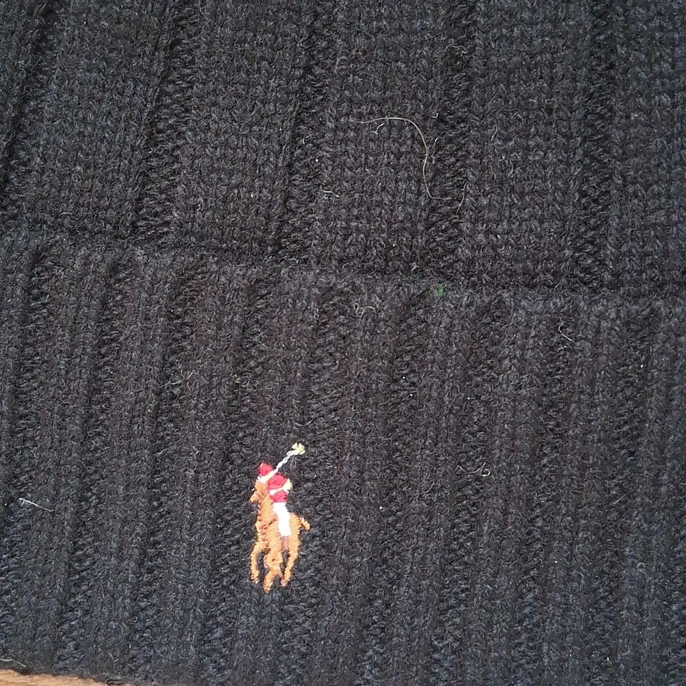 Polo by Ralph Lauren Black & Blue Knit Beanie Set - Picture 3 of 4